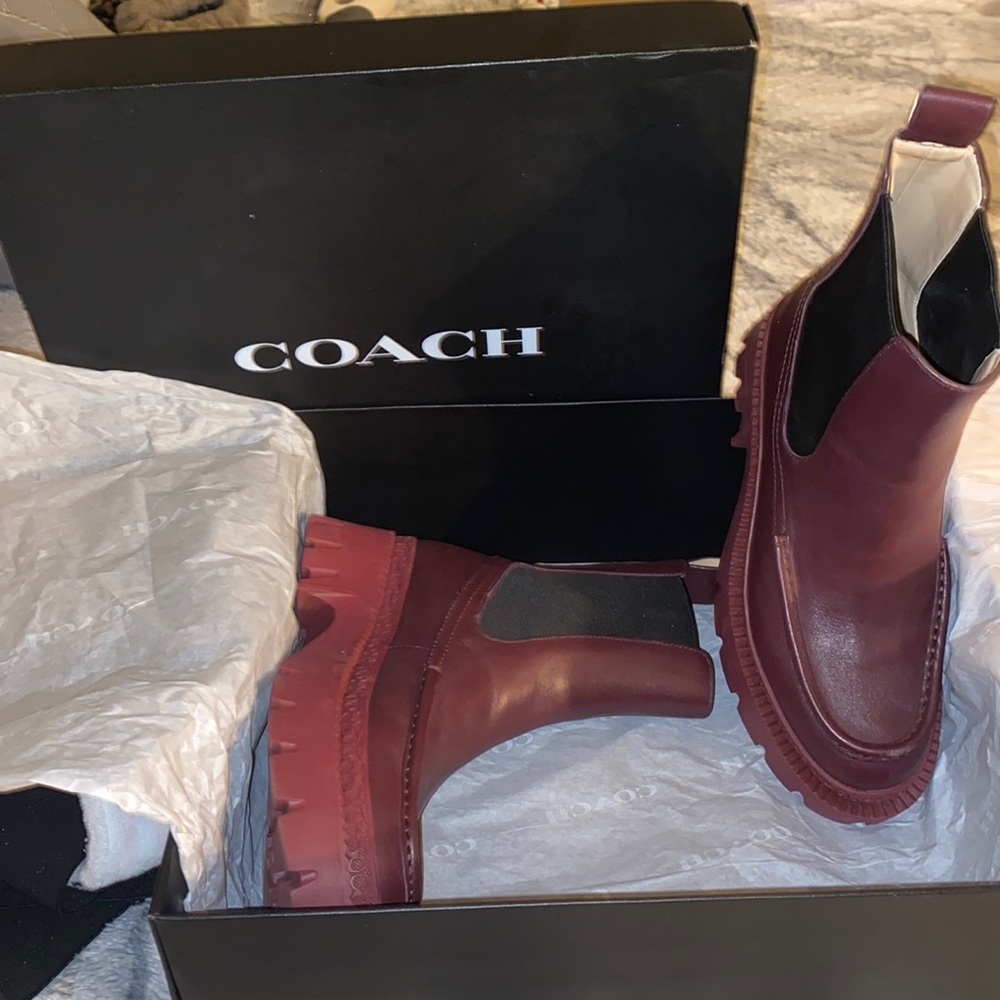 Female booties ( had on twice)